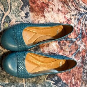 Nurture by Lamaze Teal Woven Flats